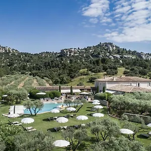 https://mas-de-loulivie.fr-provencehotel.com